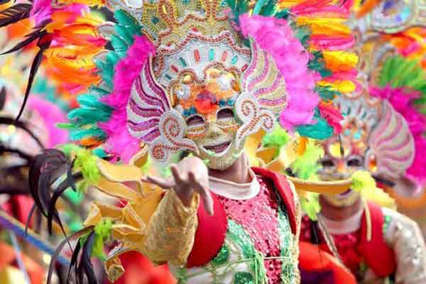菲律宾旅游看点-微笑节庆典