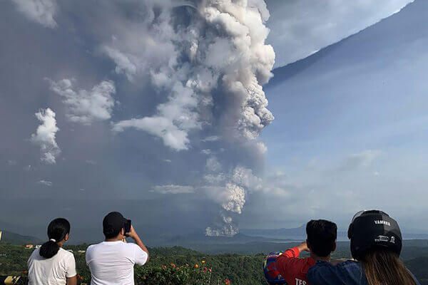 菲律宾火山喷发,塔尔火山喷发