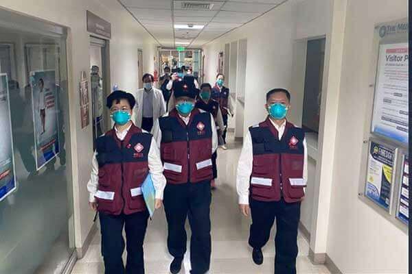 中国医疗专家抵达菲律宾